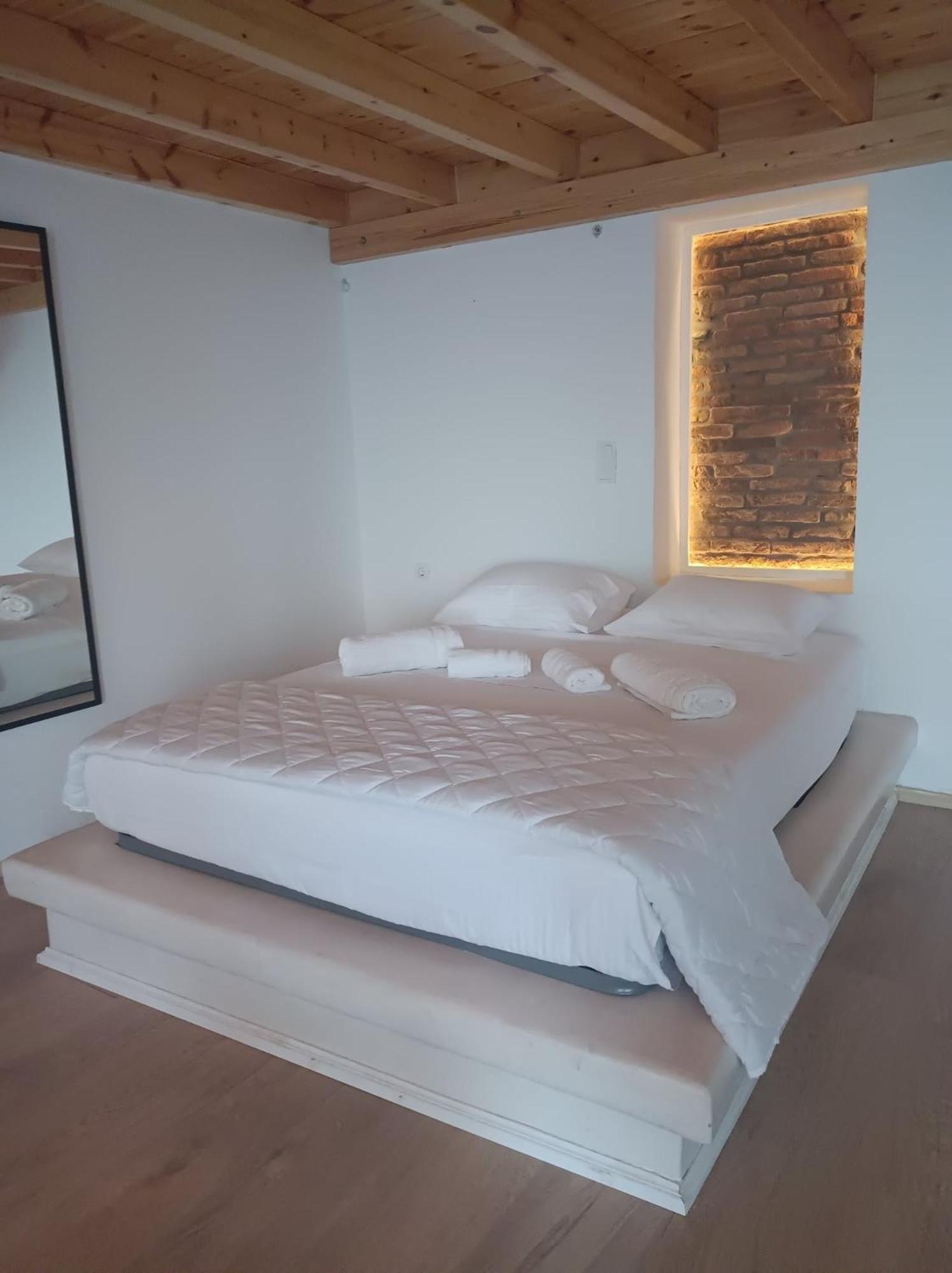 Michalelis Loft & Cave Apartment Plomari Exterior photo