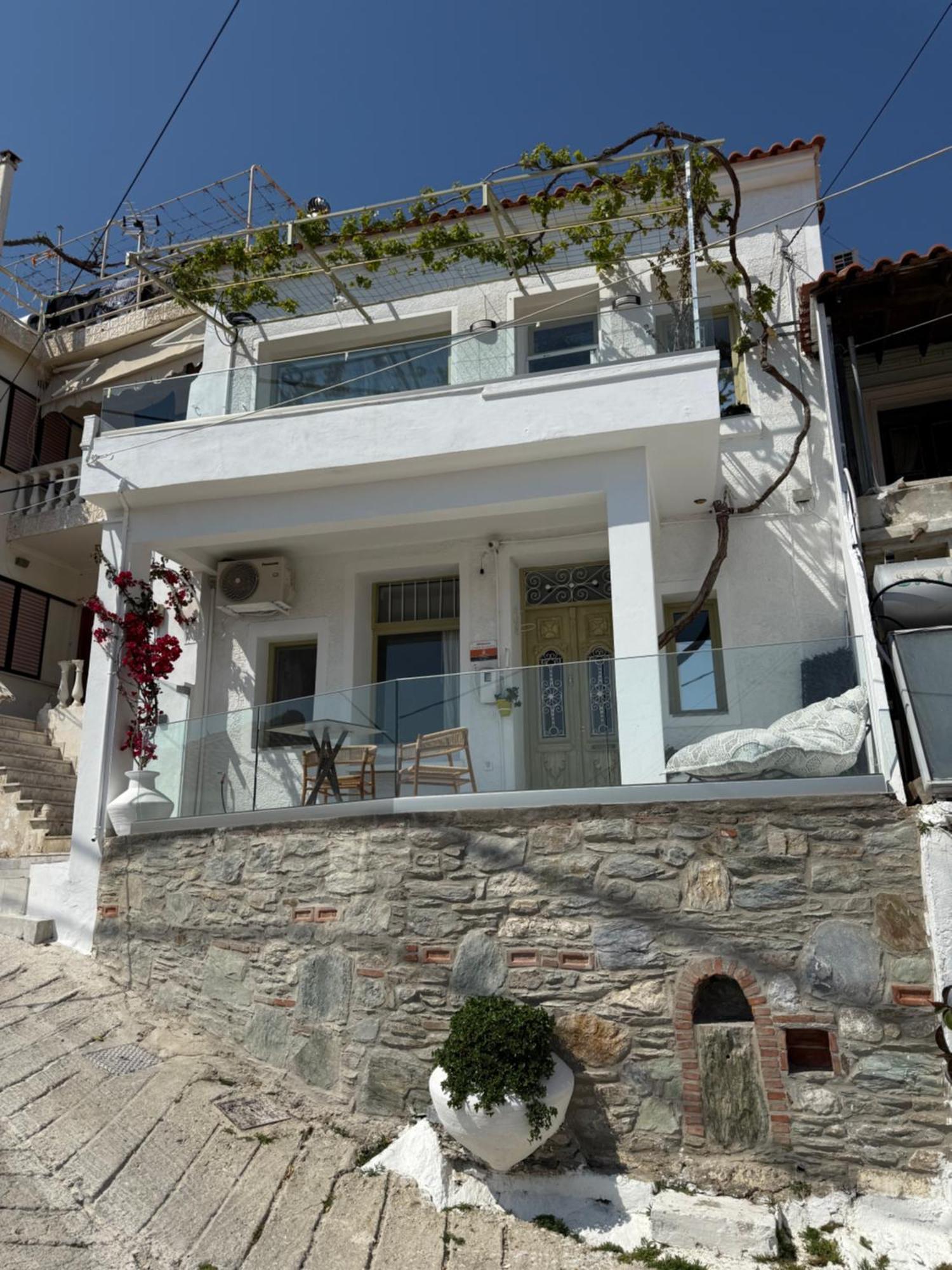 Michalelis Loft & Cave Apartment Plomari Exterior photo